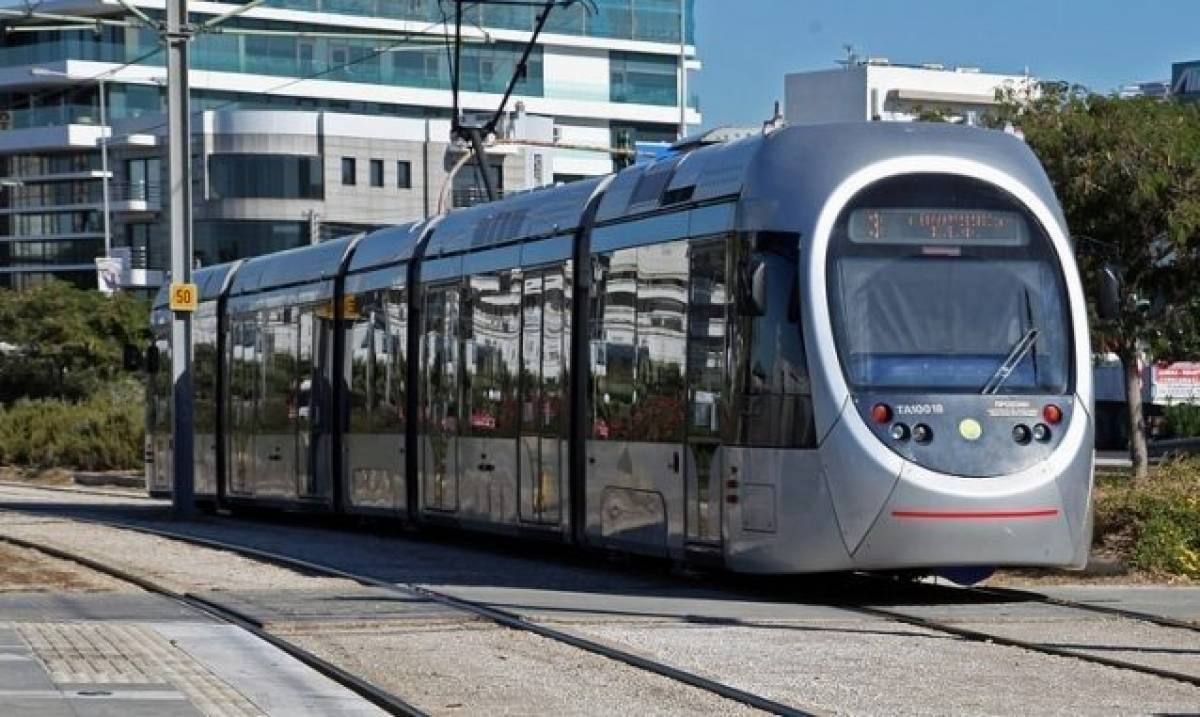 Δήμος Αθηναίων: Δοκιμαστικές διαδρομές του τραμ προς το Σύνταγμα
