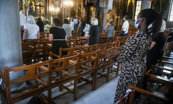 Έως 21 Αυγούστου παρατείνονται τα περιοριστικά μέτρα στους χώρους λατρείας