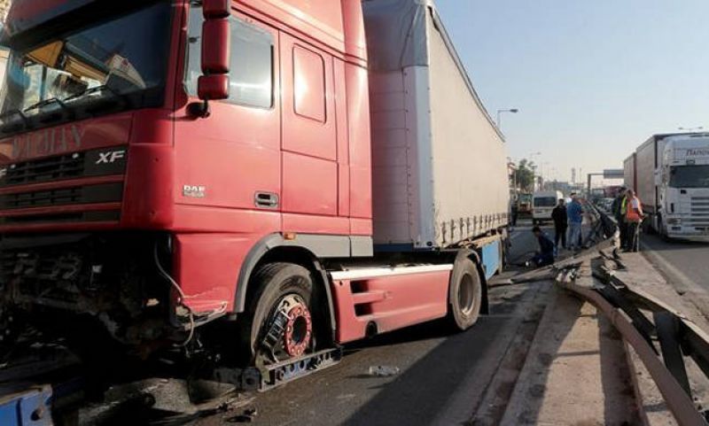 Στον ανακριτή ο οδηγός της μοιραίας νταλίκας του Κηφισού