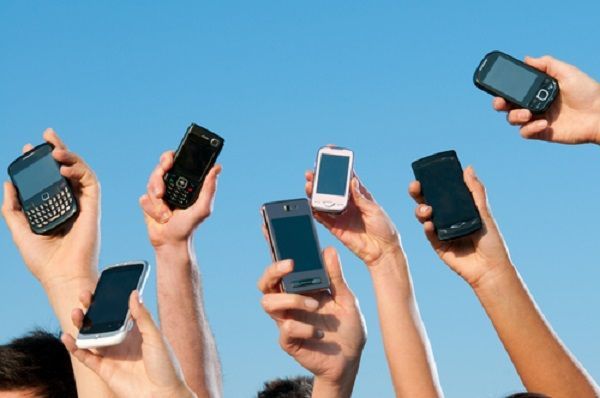 Χρήστες smartphones το 70% του παγκόσμιου πληθυσμού ως το 2020