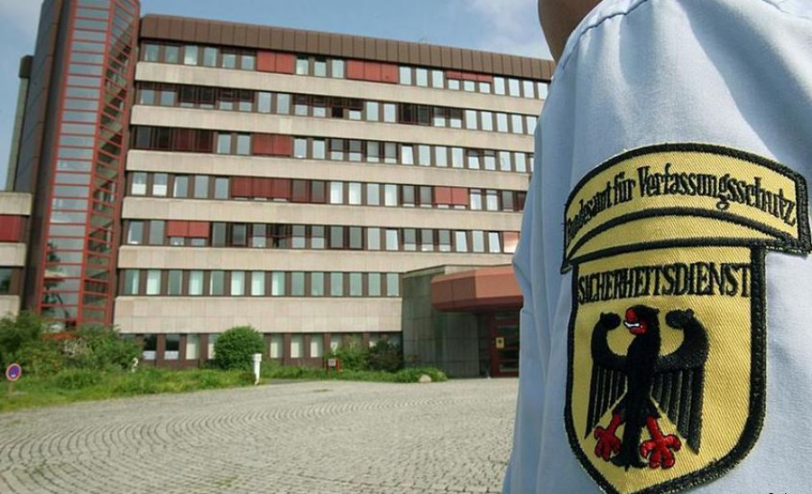 Die Zeit: Γερμανοί αξιωματούχοι ύποπτοι ως κατάσκοποι της Ρωσίας