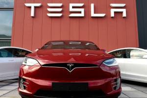 Tesla: Οι πρώτοι superchargers στην Ελλάδα