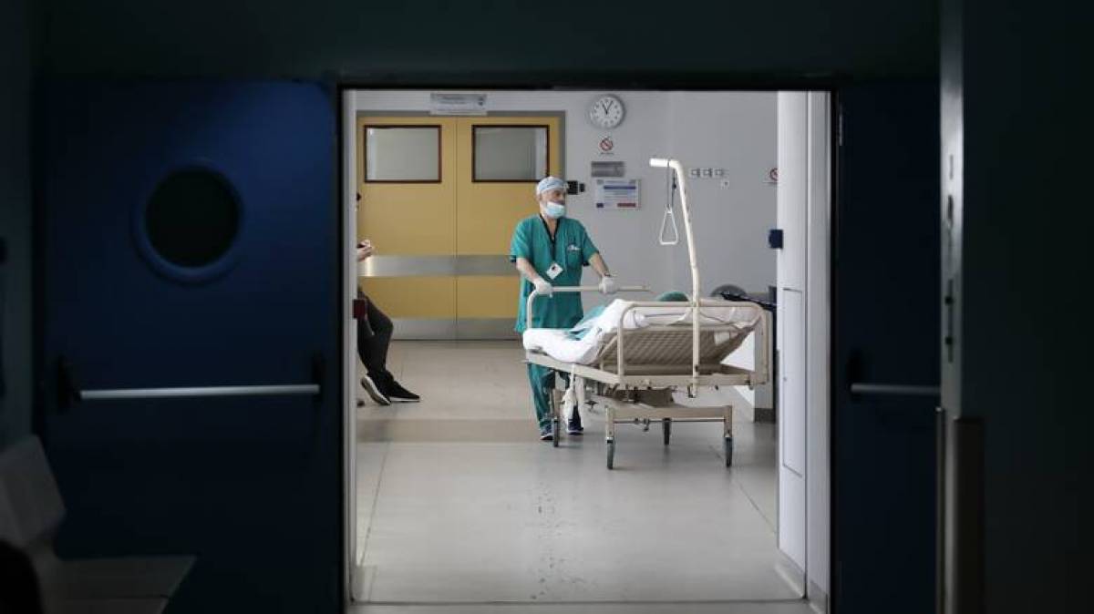 Κορονοϊός-Ελλάδα: 30 θάνατοι και 907 νέα κρούσματα-Στους 497 οι διασωληνωμένοι