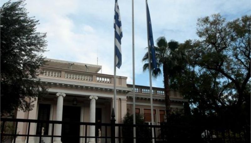 Μαξίμου προς υπουργούς: «Πρόσω ολοταχώς για να αλλάξει το κλίμα»