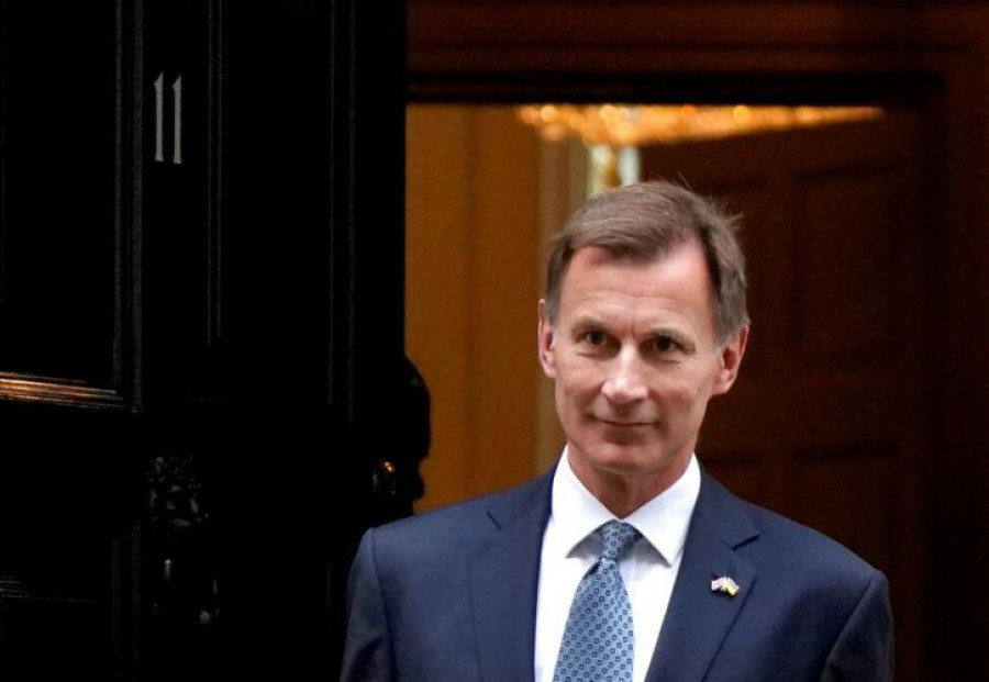 Νέος προϋπολογισμός στη Βρετανία- Ήδη σε ύφεση η οικονομία