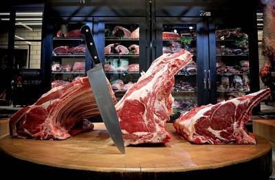 ΥπΑΑΤ: 2.042 έλεγχοι, 152 παραβάσεις στην αγορά κρέατος τις γιορτές