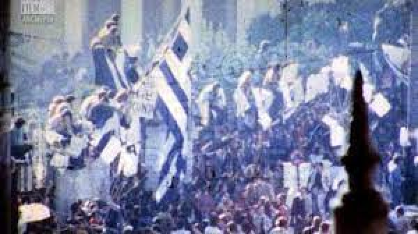 Το έγχρωμο ντοκουμέντο της εξέγερσης του Πολυτεχνείου (vid)