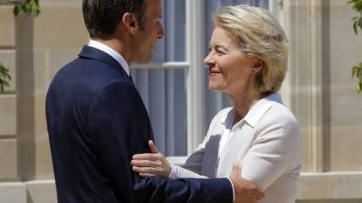 Γαλλία: Στο Ελιζέ υποδέχθηκε ο Μακρόν την φον ντερ Λάιεν