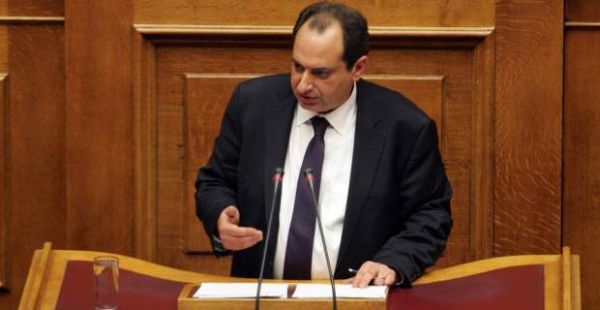 «Μάχη» Σπίρτζη - Σκρέκα για τη Fraport