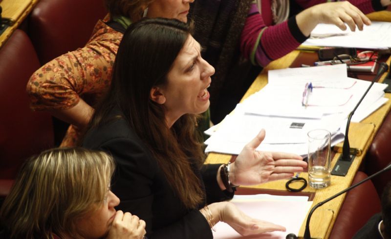 «Μαλλιοτραβήχτηκε» με τον Υψηλάντη στη Βουλή η Ζ. Κωνσταντοπούλου