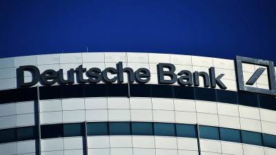 Deutsche Bank: Μεταφέρει 800 εργαζόμενους στην BNP Paribas