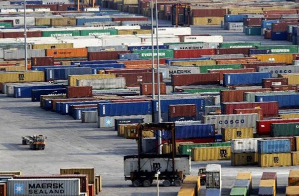 ΠΣΕ: Έντονες διακυμάνσεις στην πορεία των εξαγωγών