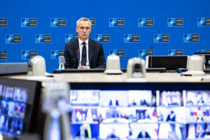 O Στόλτενμπεργκ προειδοποιεί για κενά στον αμυντικό εξοπλισμό του ΝΑΤΟ
