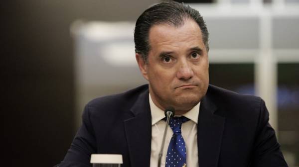 Γεωργιάδης: Ασυνείδητος και επικίνδυνος αυτός που επιτρέπει όρθιους να χορεύουν
