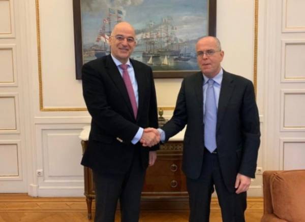 Ο EastMed στο επίκεντρο της συνάντησης Δένδια - Αμράνι