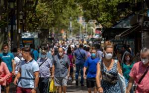 Ένα βήμα πριν από το lockdown η Βαρκελώνη