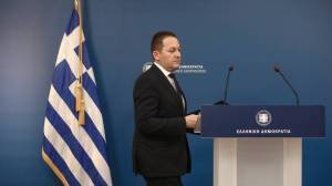 «Καρφιά» Πέτσα κατά Μπορέλ: Κρείττον του λαλείν το σιγάν