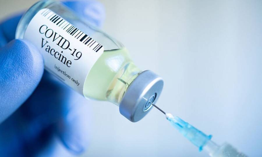 Επιτροπή Εμβολιασμών: Εισήγηση για τέταρτη δόση εμβολίου στους 60+