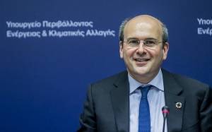 Χατζηδάκης: Πρότυπο νησί στην ανακύκλωση η Σαντορίνη