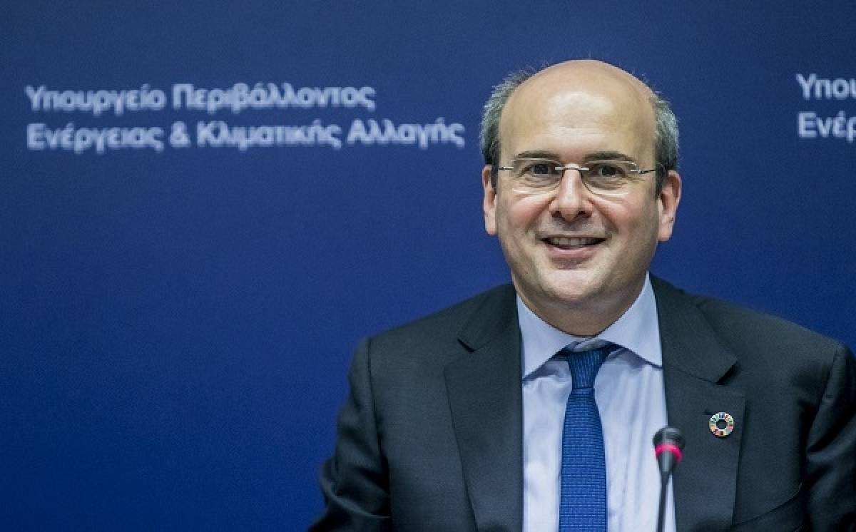 Χατζηδάκης: Πρότυπο νησί στην ανακύκλωση η Σαντορίνη