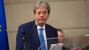 Τζεντιλόνι: Ο δρόμος προς την ανάκαμψη είναι στρωμένος με αβεβαιότητα