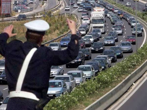 Αυξημένα μέτρα Τροχαίας τις Απόκριες και την Καθαρά Δευτέρα