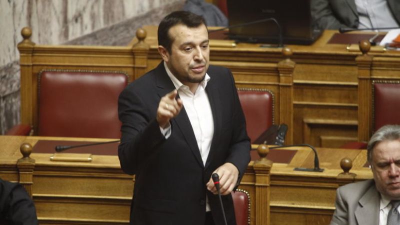 Συνεχίζει η κυβέρνηση τις προσωπικές επιθέσεις σε βάρος Στουρνάρα
