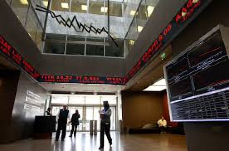 Χ.Α.: Στο κενό η προσπάθεια διάσπασης των 850 μονάδων