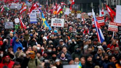 Γερμανία: Χιλιάδες στους δρόμους κατά των περιοριστικών μέτρων