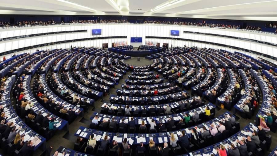 Κορονοϊός: Ανάγκη για αύξηση παραγωγής ιατροφαρμακευτικού εξοπλισμού στην ΕΕ