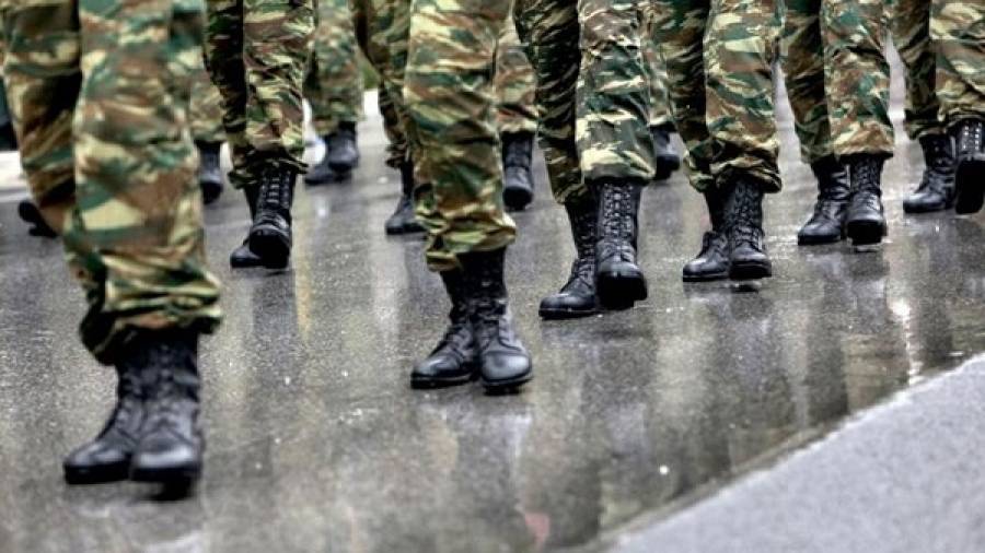 Σε τελική ευθεία οι αποφάσεις για τη θητεία στο Στρατό