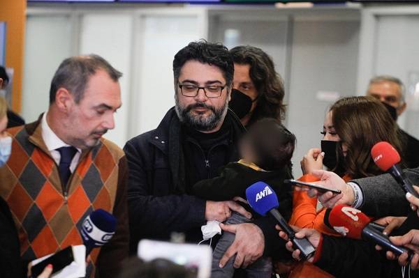 «Πάτησε» Ελλάδα ο πρόξενος στην Μαριούπολη, Μανώλης Ανδρουλάκης