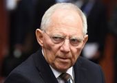 Die Zeit: Η Ελλάδα θα ανασάνει όταν φύγει ο Σόιμπλε
