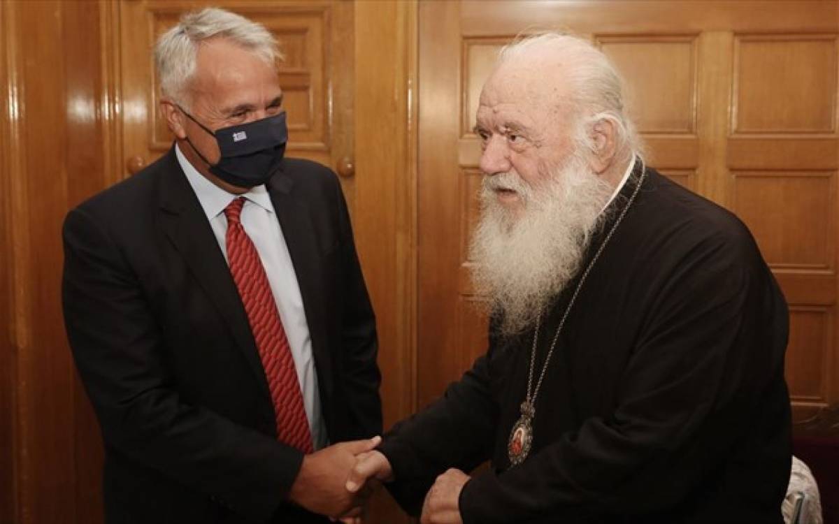 Συμφωνία Εκκλησίας-Πολιτείας για την ψηφιακή επιμόρφωση των κληρικών