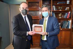 ΥΝΑΝΠ: Επίσκεψη του Ανώτερου Αντιπροέδρου Εταιρικών Υποθέσεων της Phillip Morris