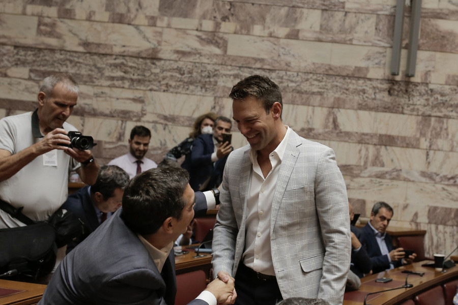 Ο Κασσελάκης στο κατώφλι της Βουλής