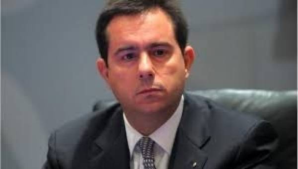 Καμία μείωση στις συντάξεις διαμηνύει ο Μηταράκης