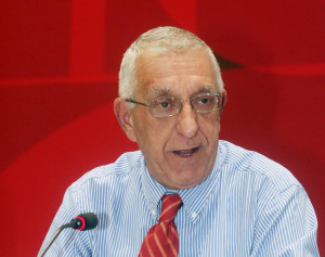 Κακλαμάνης για εμπρηστική επίθεση στην οικία Σιμόπουλου: Ενέργεια επικίνδυνη και βαθύτατα αντιδημοκρατική