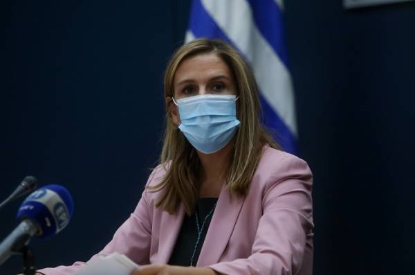 Ράπτη: Υγειονομική «βόμβα» τα κορονοπάρτι - Έρχεται δύσκολη εβδομάδα