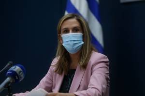 Ράπτη: Υγειονομική «βόμβα» τα κορονοπάρτι - Έρχεται δύσκολη εβδομάδα