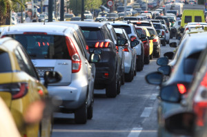 Καραμπόλα τεσσάρων Ι.Χ. στη Λεωφόρο Κηφισίας - Κυκλοφοριακό χάος στο ύψος του Ψυχικού