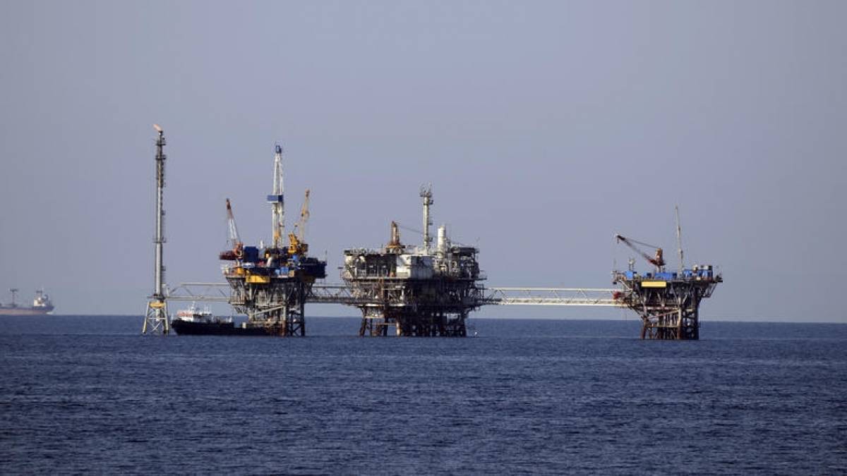 Στη Βουλή οι τέσσερις συμβάσεις υδρογονανθράκων σε Κρήτη και Ιόνιο