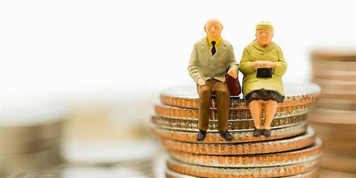 Αναδρομικά: Πότε πληρώνονται όσοι έχουν πάνω από 30 έτη ασφάλισης