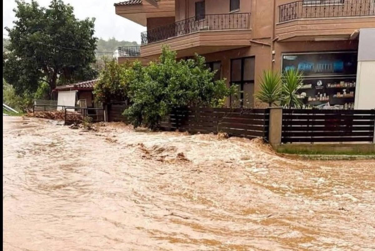 Δυτική Ελλάδα: Σφοδρή κακοκαιρία με εκτεταμένες ζημιές - Δήμοι σε έκτακτη ανάγκη, κατολισθήσεις και πλημμύρες