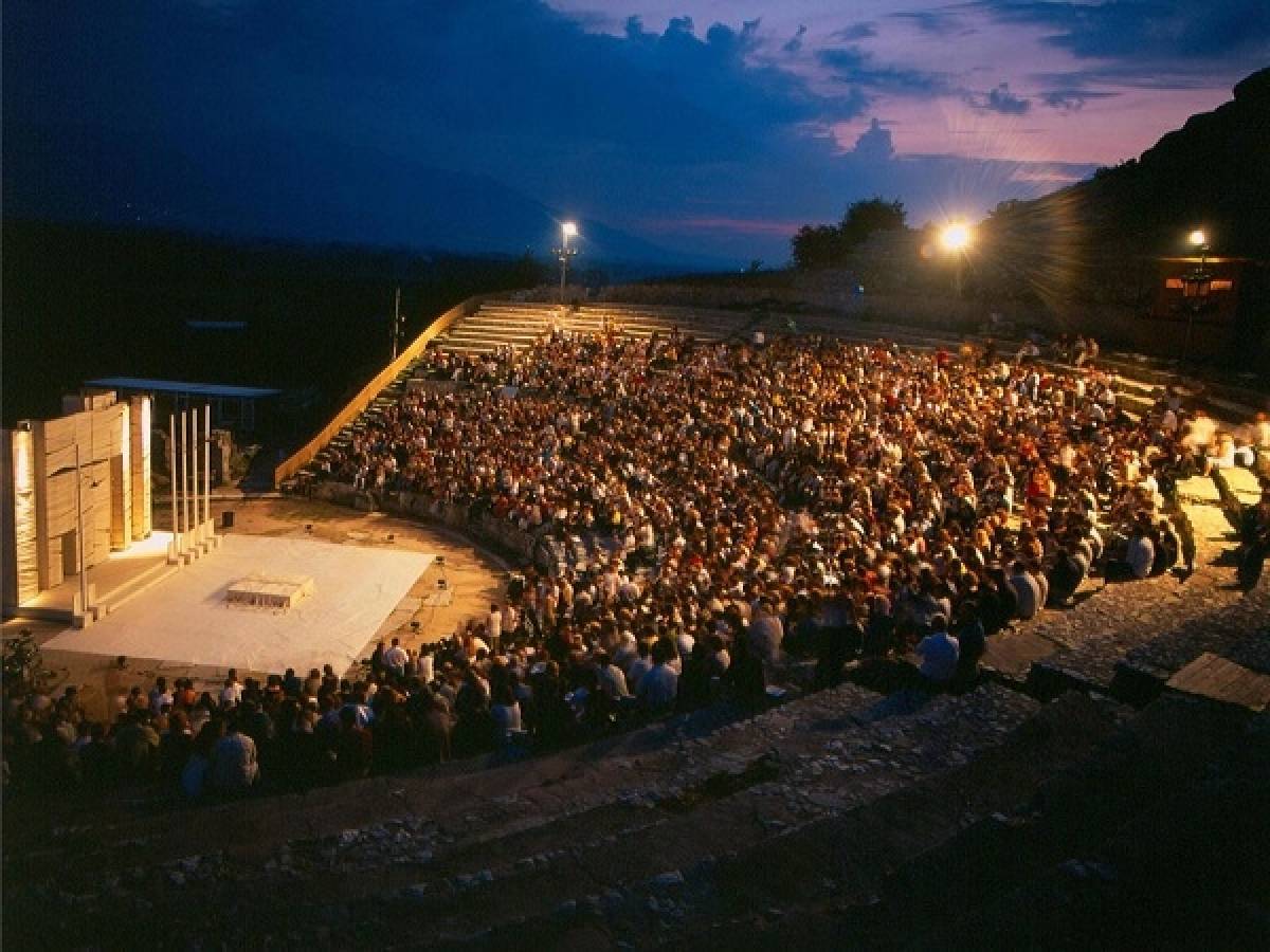 Εννιά απόψεις για το παρόν και το μέλλον των ΔΗΠΕΘΕ