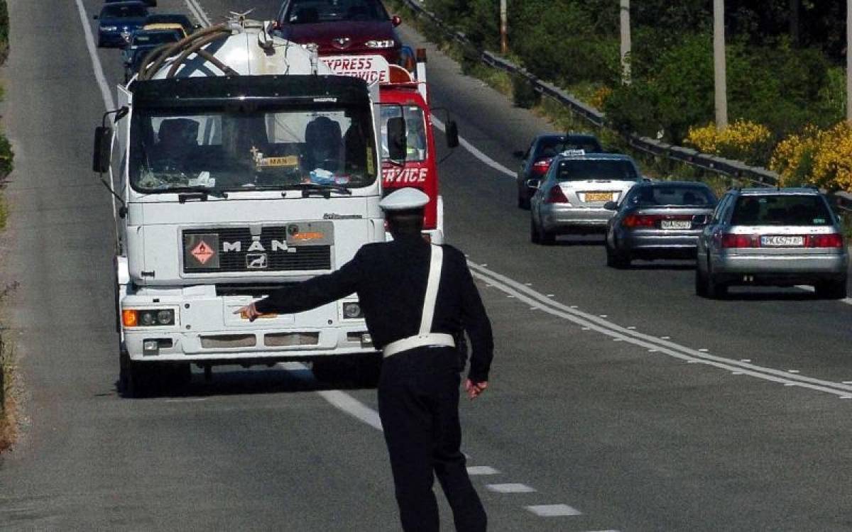 Άρση μέτρων απαγόρευσης κυκλοφορίας φορτηγών Πάσχα και Πρωτομαγιά
