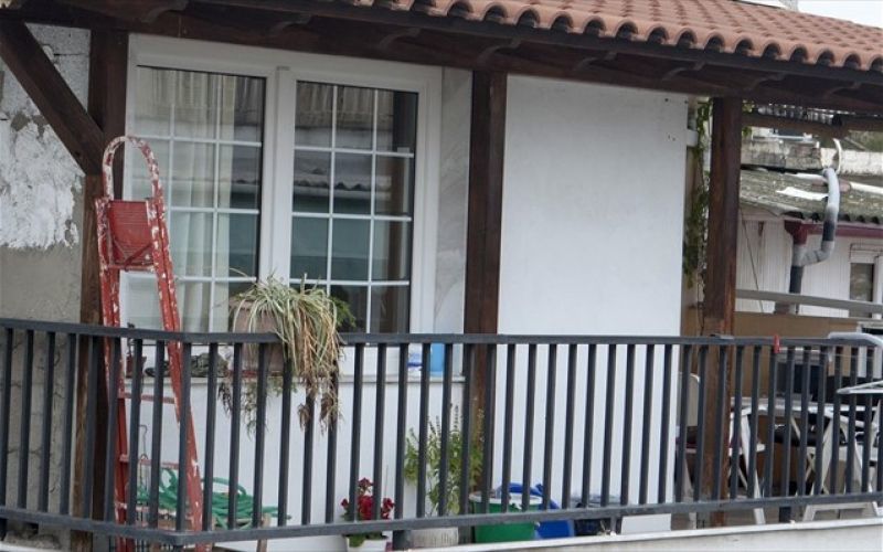 Χορήγηση εξάμηνης άδειας παραμονής στη μητέρα της 13χρονης