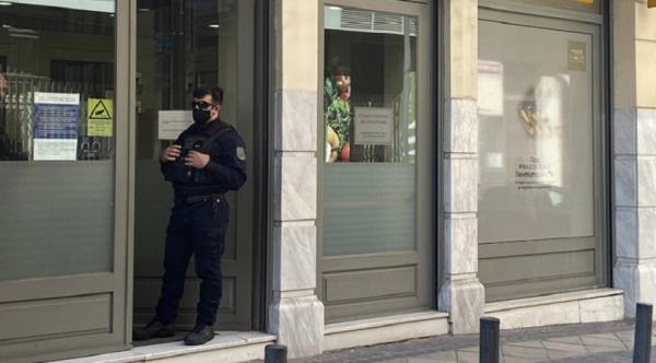 Ενοπλη ληστεία σε τράπεζα στη Λεωφόρο Συγγρού