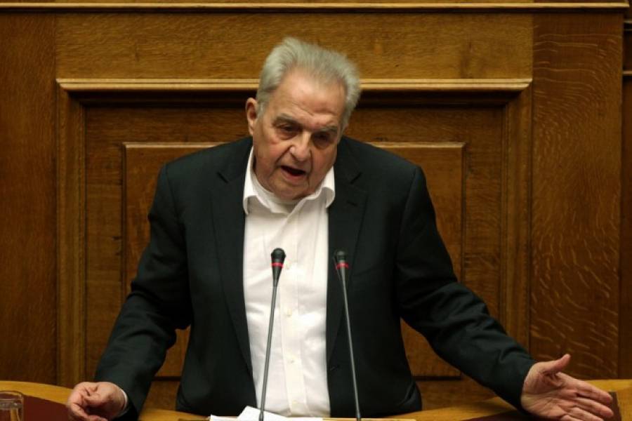 Το εννοεί ο κυρ Αλέκος ή του ξέφυγε; «Αυτοί που έκαψαν το σπίτι μου, έβαλαν βόμβα στον ΣΚΑΪ»