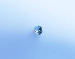 Η Swarovski δίνει λάμψη σε κάθε χρώμα με την πρόσφατη συλλογή της